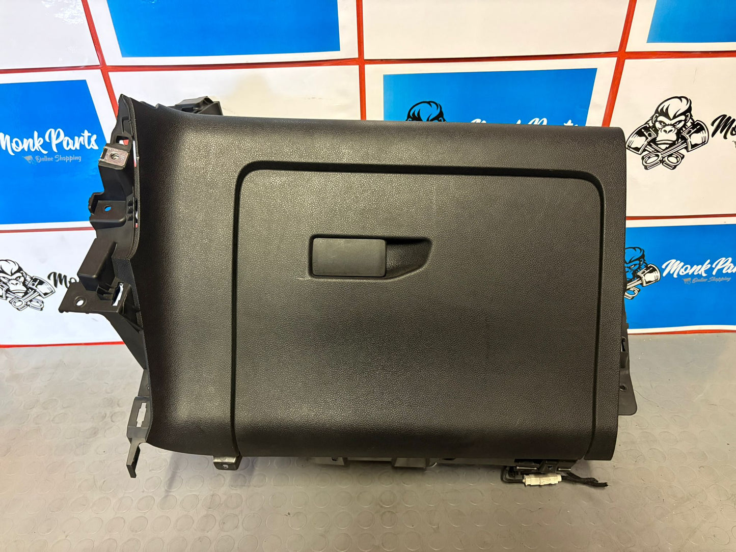 Guantera PEUGEOT PARTNER III y RIFTER 00230056