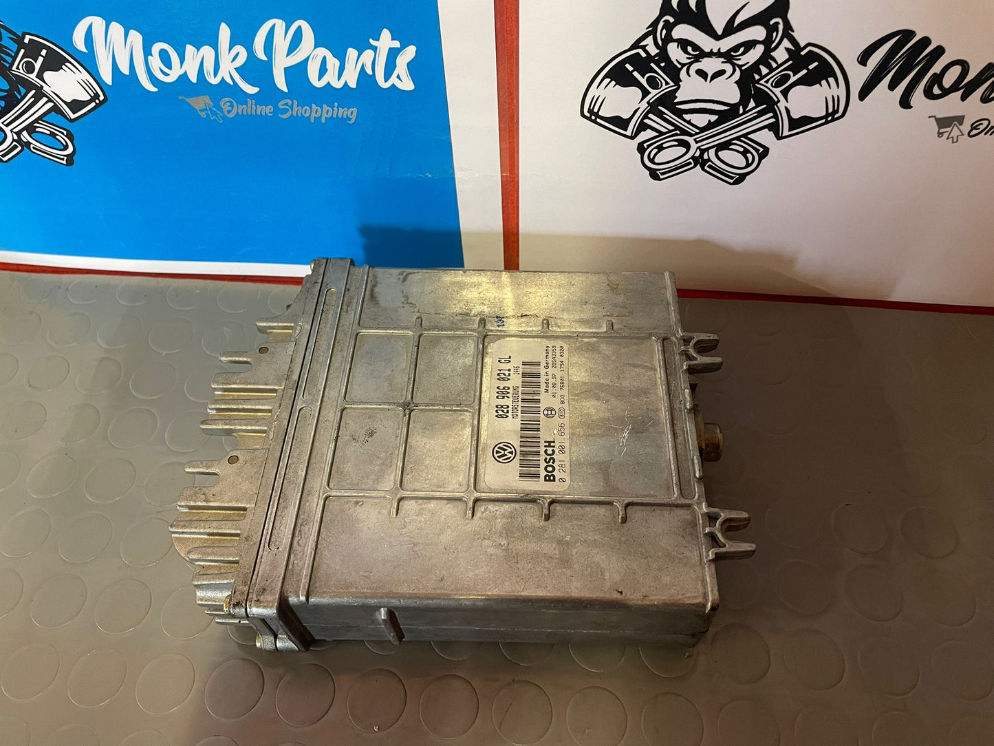ECU Centralita motor VW PASSAT 028906021GL