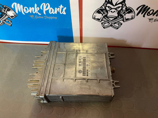 ECU Centralita motor VW PASSAT 028906021GL