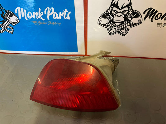 Piloto trasero FORD FOCUS MK1 0374D