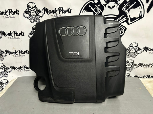 Tapa motor AUDI A4 B8 2.0 TDI 03L103925