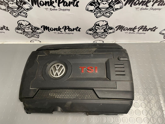 Tapa motor VOLKSWAGEN GOLF VII 7 GTI 06K103925