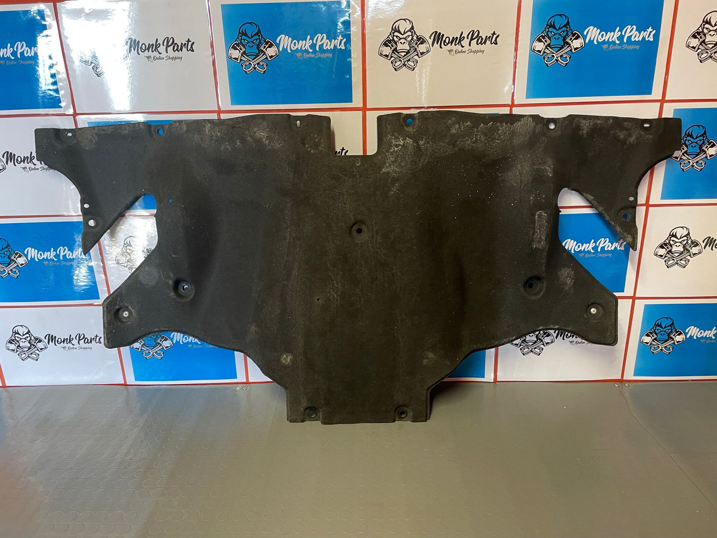 Protector inferior TESLA MODEL 3 104313-00-B