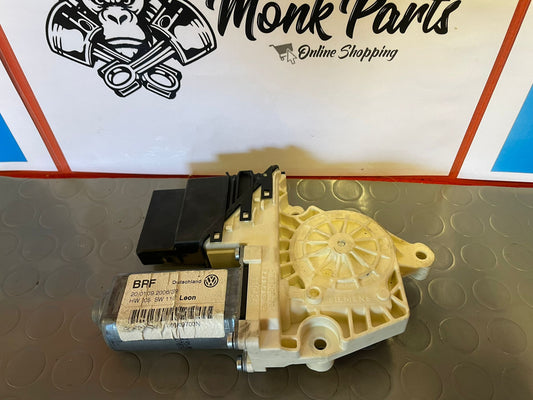 Motor elevalunas trasero izquierdo SEAT LEON 2 1K0959703N