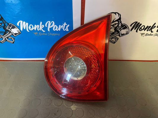 Piloto trasero derecho VOLKSWAGEN GOLF V 5 1K6945108C