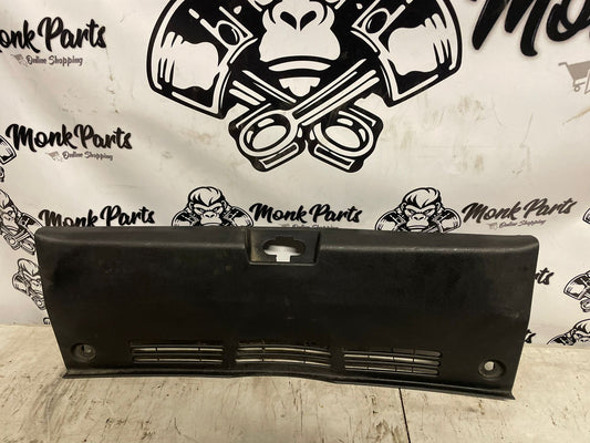 Moldura entrada maletero SEAT LEON II 1P0863459B