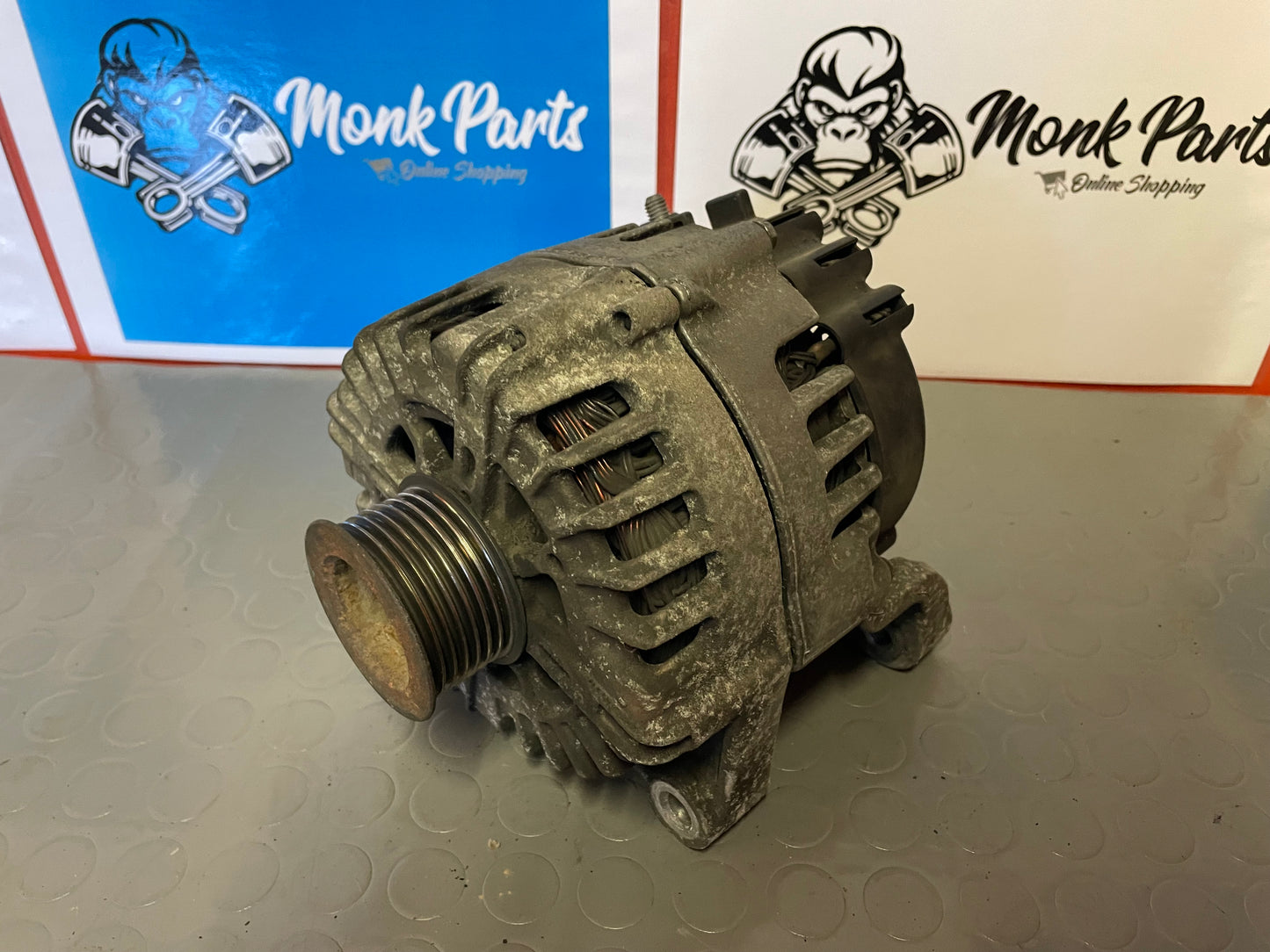 Alternador BMW Serie 5 7 X5 X6 3.0d 2543517C