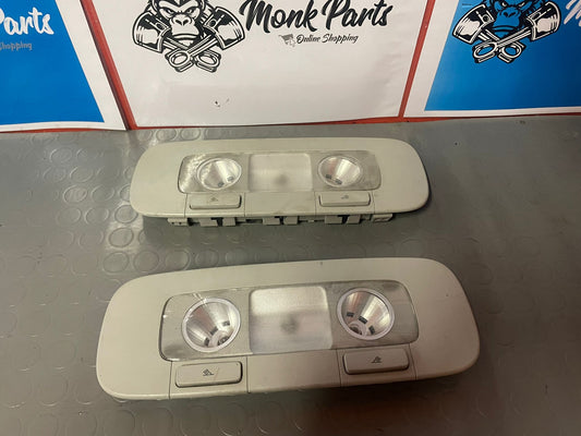 Luz techo VOLKSWAGEN GOLF V 5 3C0947291C (precio unidad)