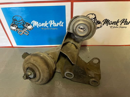 Soporte motor AUDI RS6 C5 4B3199351C