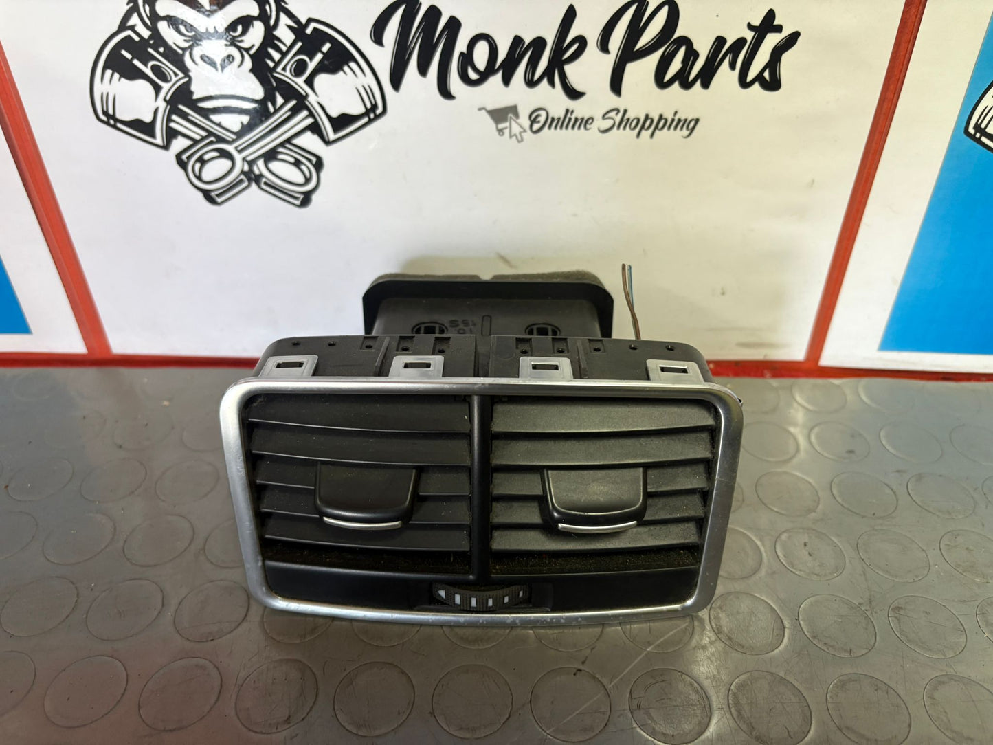 Aireador trasero AUDI A6 C6 4F 4F0819203C