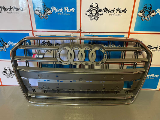Parrila delantera AUDI S6 C7 Original 4G0853653N , NUEVA