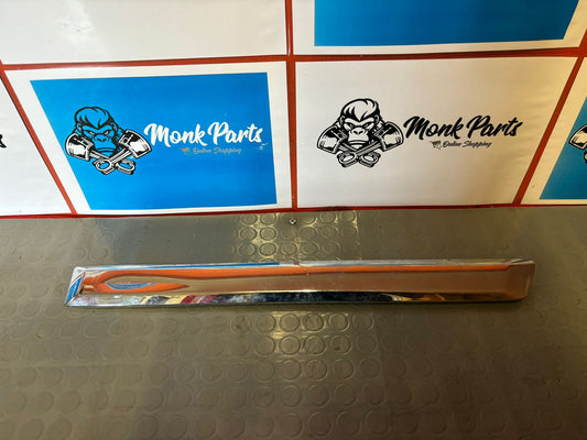 Moldura puerta trasera izquierda JEEP GRAND CHEROKEE WK 55156847AC