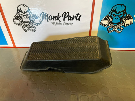 Moldura apoyapie TOYOTA LAND CRUISER 150 58190-60160