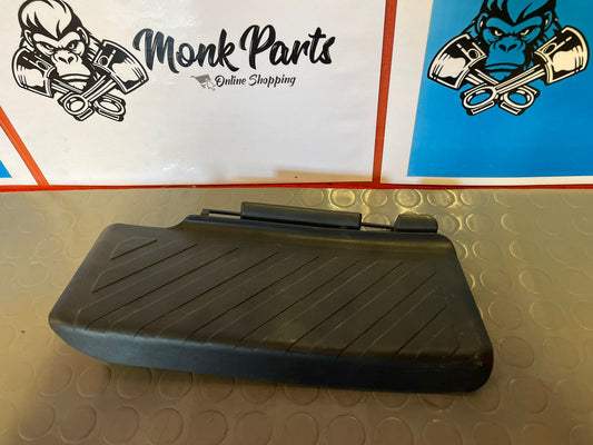 Moldura apoyapie VOLKSWAGEN GOLF VII 7 5Q1864777C