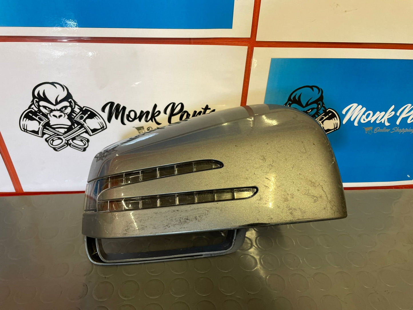 Carcasa retrovisor derecha MERCEDES ML W166 615332AA