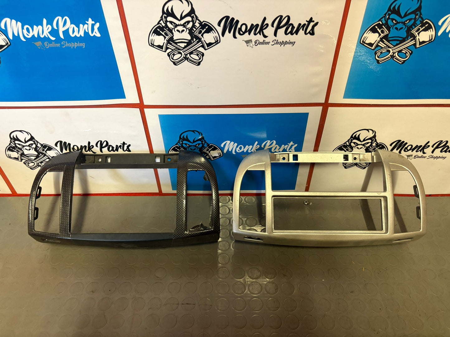 Moldura consola central NISSAN MICRA K12 68260 K10381