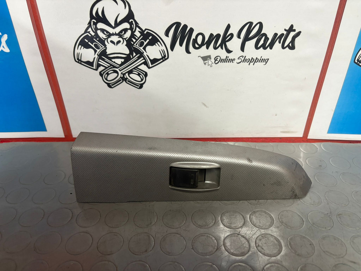 Mando elevalunas trasero derecho TOYOTA HILUX VII 7 74271-0K020