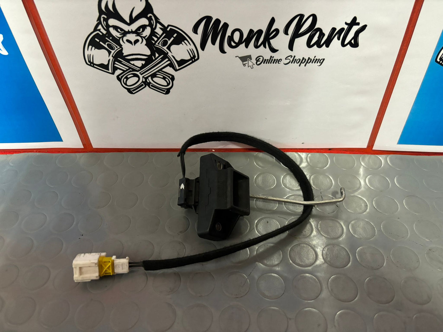 Cerradura maletero RENAULT CLIO II 2 7700308997