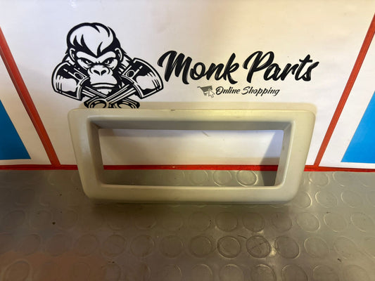 Moldura compartimento superior VW TRANSPORTER T5 7H1857153