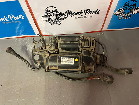 Compresor suspension neumatica VW TOUAREG 7L0616006C