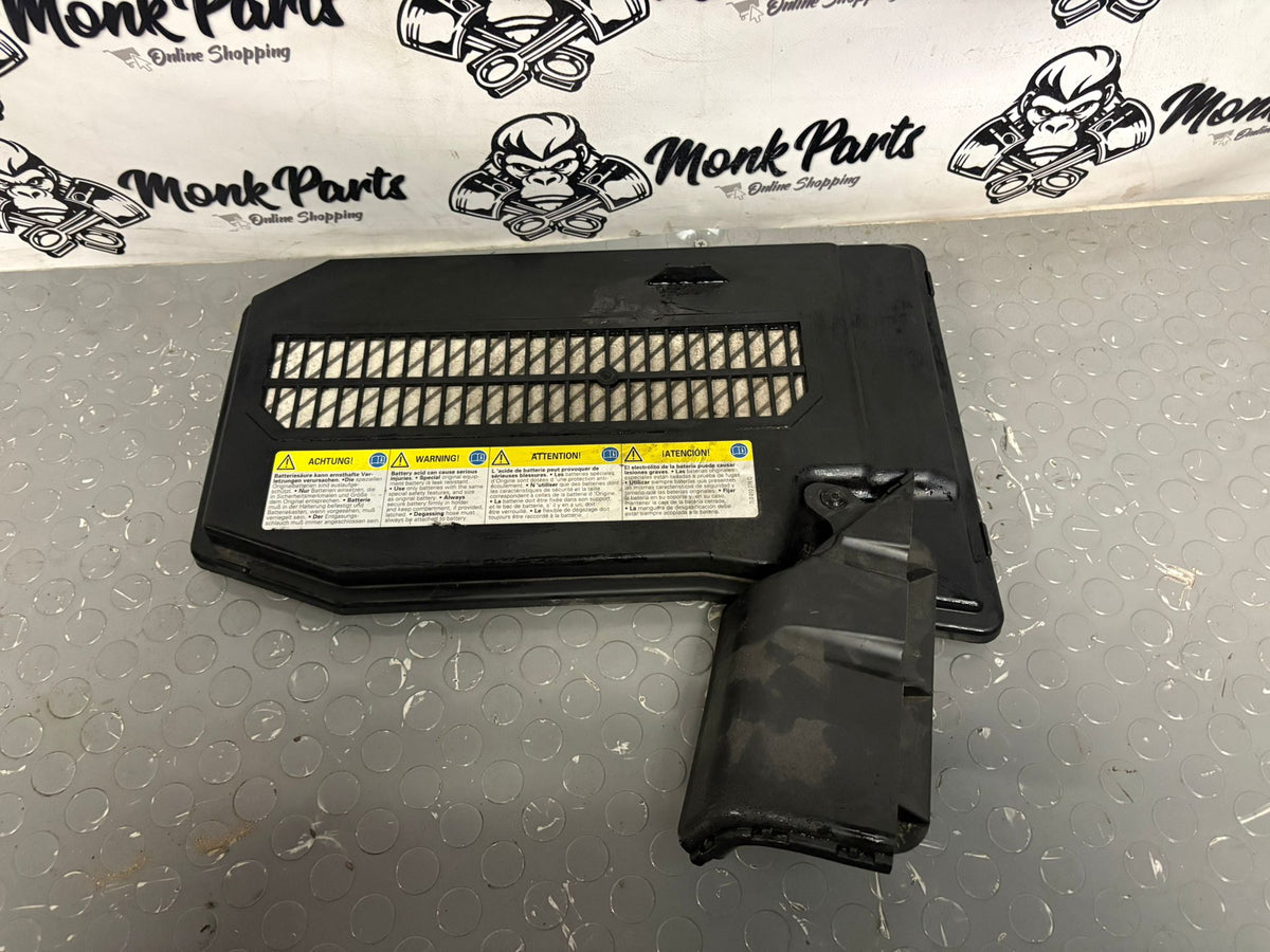 Tapa bateria PORSCHE CAYENNE 955 7L0864643 B