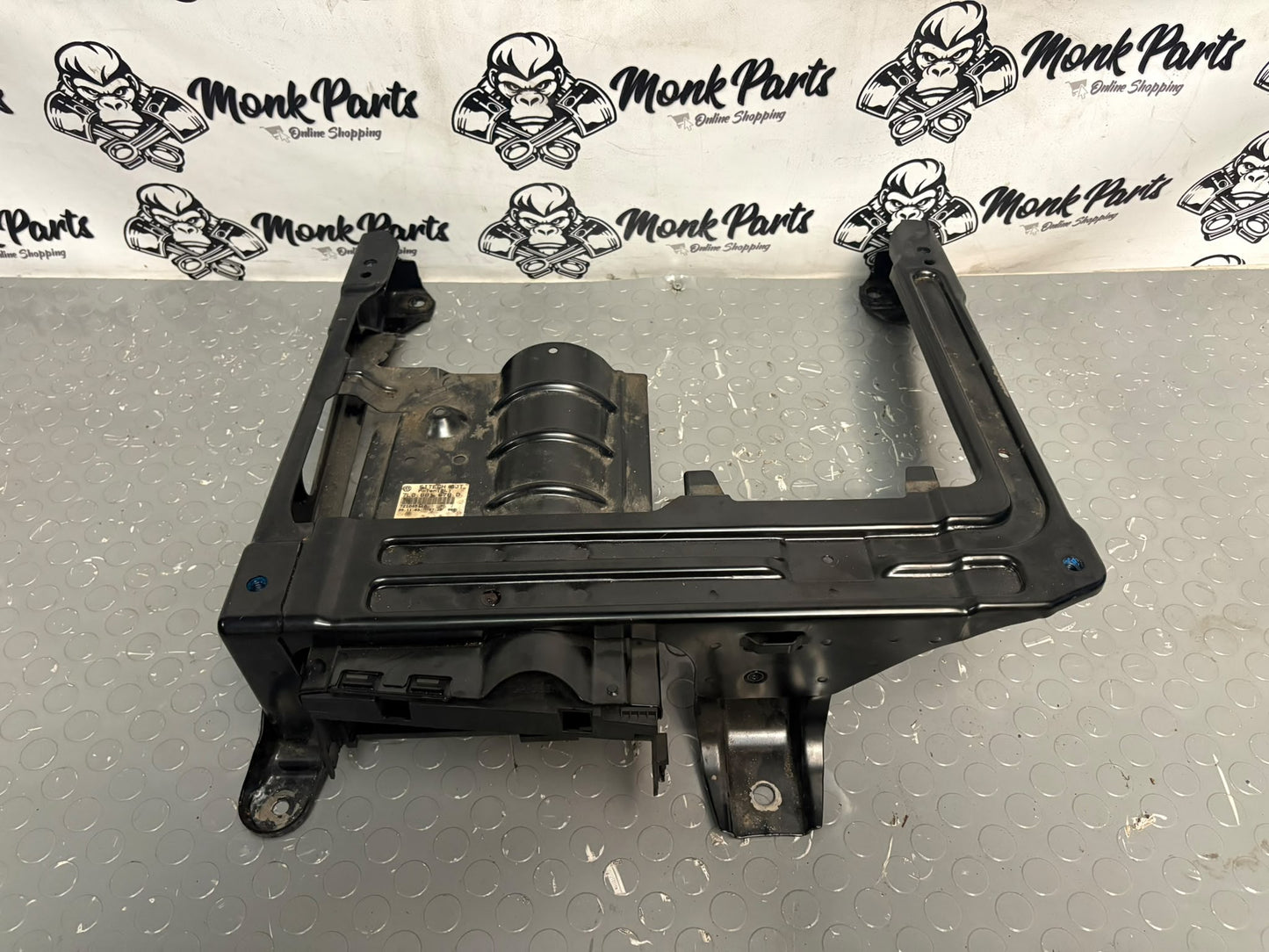 Soporte asiento delantero derecho PORSCHE CAYENNE 955 7L0881678D