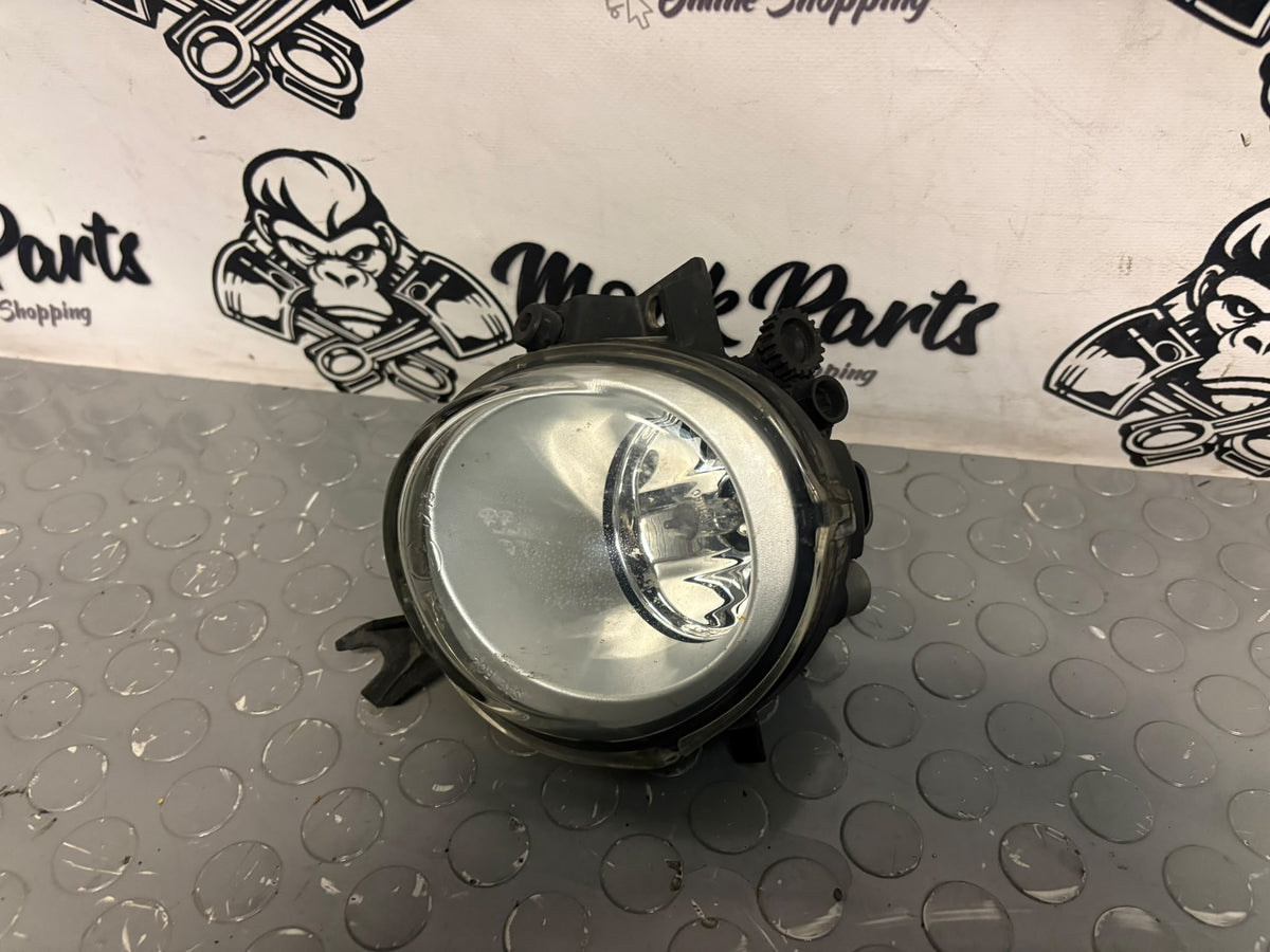 Faro antiniebla derecho VOLKSWAGEN TOUAREG 7L6941700B