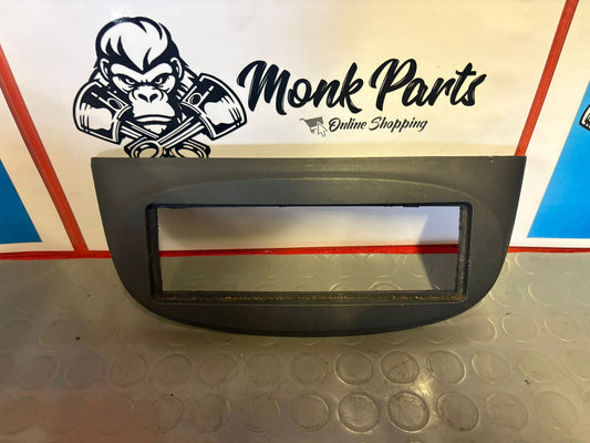 Moldura radio RENAULT TWINGO II 2 8200541425