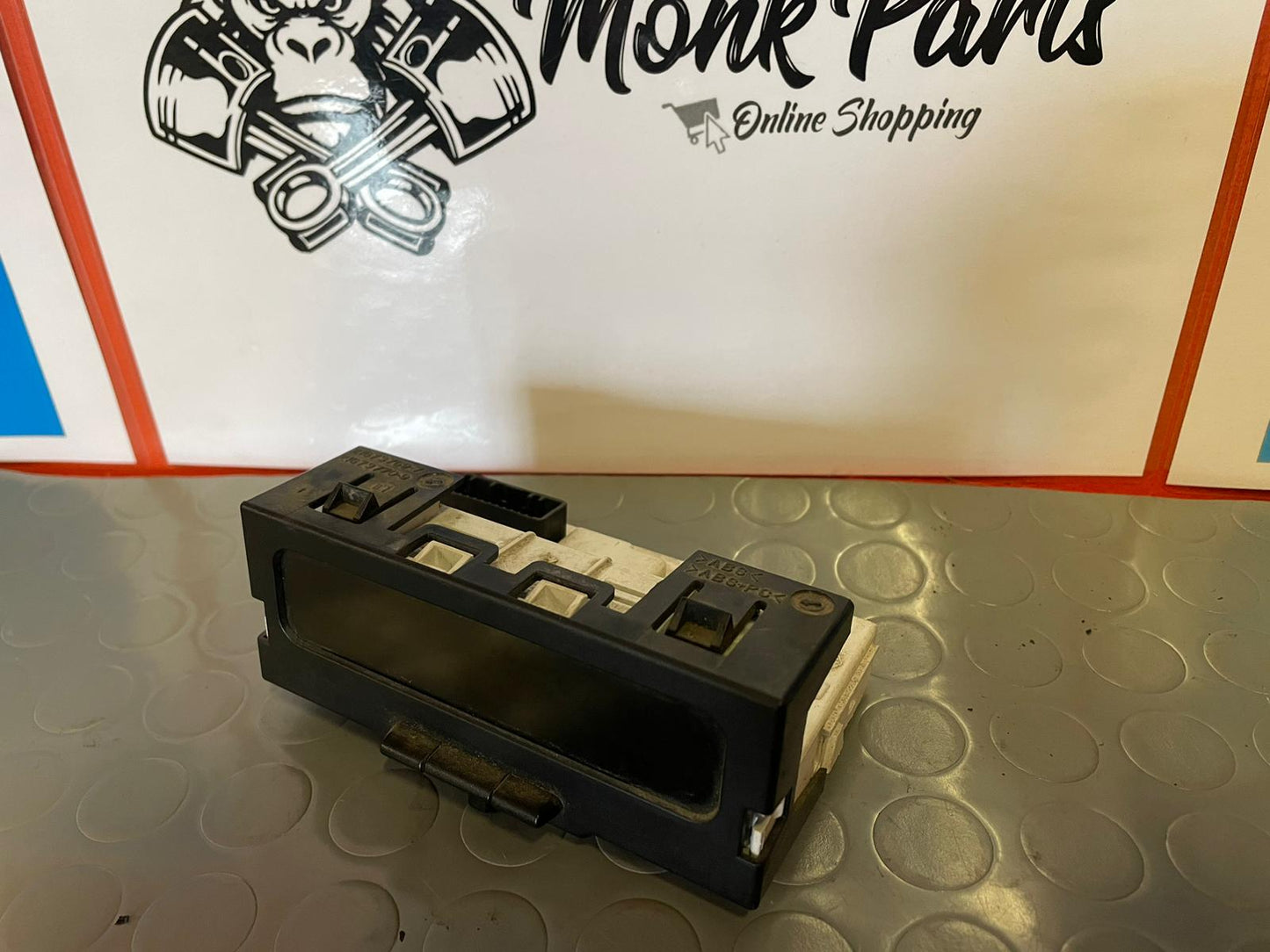 Pantalla multifuncion RENAULT MASTER II 8200584888