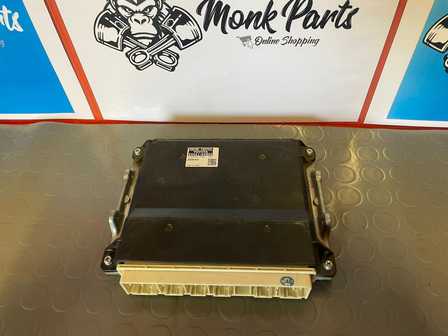 ECU Centralita motor TOYOTA LAND CRUISER 150 3.0 D-4D 89661-60N20