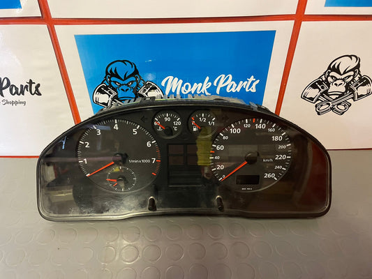 Cuadro instrumentos AUDI A4 B5 2.4 V6 8D0919034B