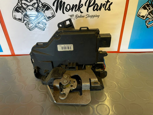 Cerradura trasera derecha AUDI A4 B6 8E1837016C