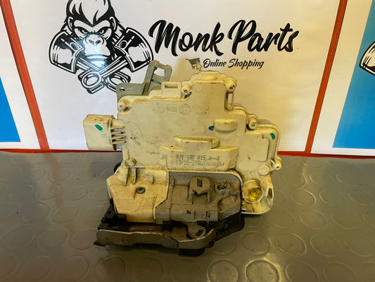 Cerradura delantera izquierda AUDI A4 B8 8J1837015A