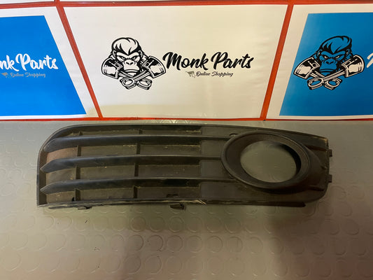 Rejilla izquierda paragolpes AUDI A4 B8 8K0807682A