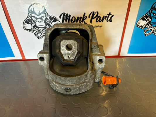 Soporte motor AUDI A4 y A5 8R0199381