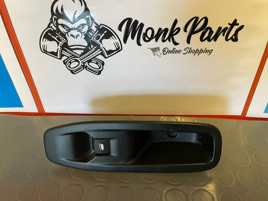 Mando elevalunas derecho PEUGEOT 208 96758250ZD