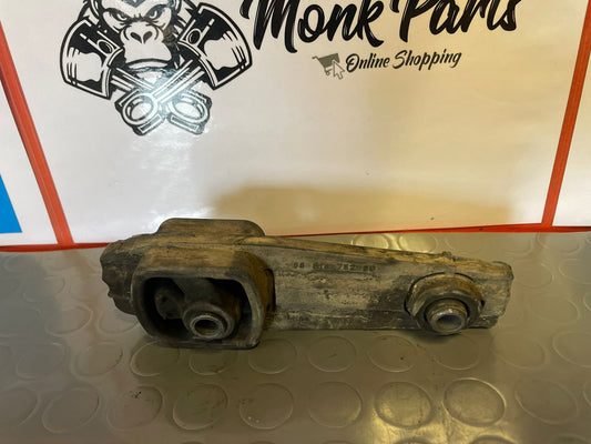 Soporte motor trasero PEUGEOT 208 9681675280