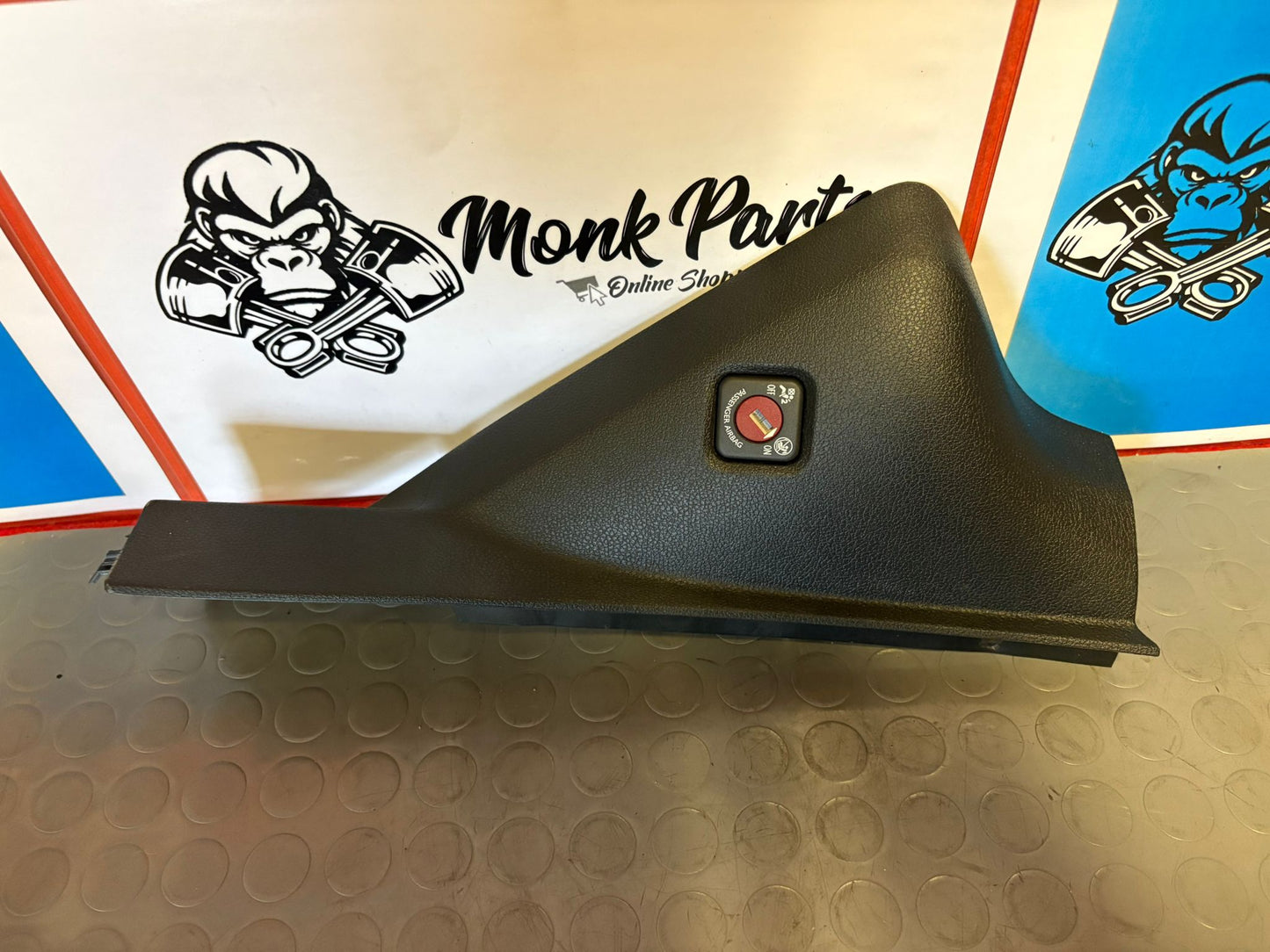 Tapa derecha salpicadero PEUGEOT PARTNER III y RIFTER 9816550177 9641391277