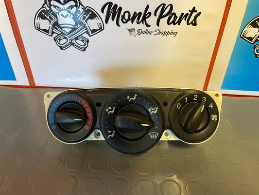 Mando climatizador FORD FOCUS MK1 98AB-18C419-AF