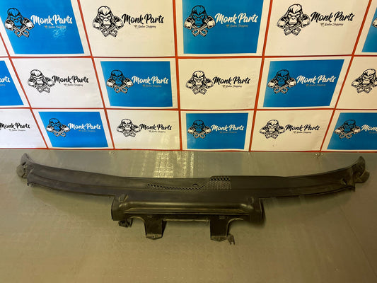 Moldura limpiaparabrisas PORSCHE 996 y 986 BOXSTER 99657256304 996.572.563.04