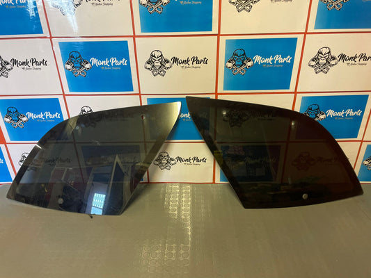 Cristales traseros MERCEDES ML W163 A1636700450 A1636700350 (precio unidad)