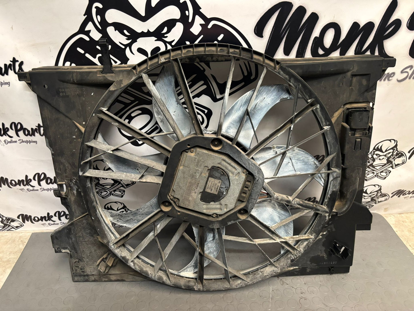 Electroventilador MERCEDES CLS W219 y E W211 A2115000693 A2115050155