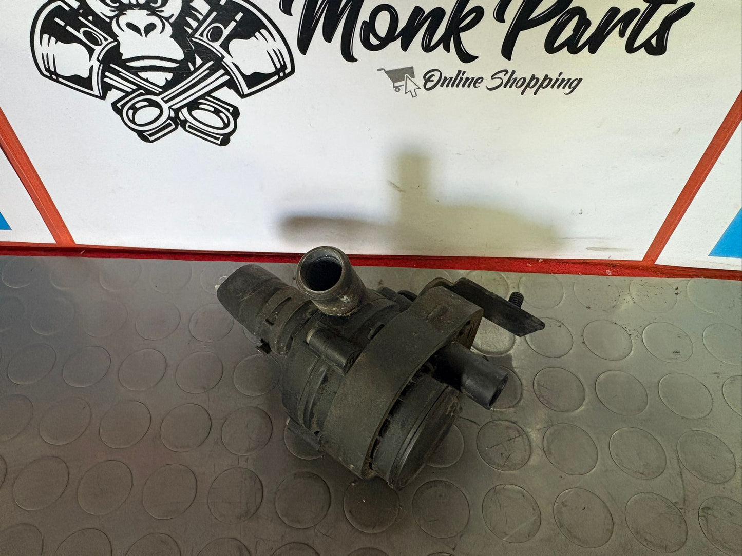 Bomba agua auxiliar MERCEDES E y CLS A2118350264