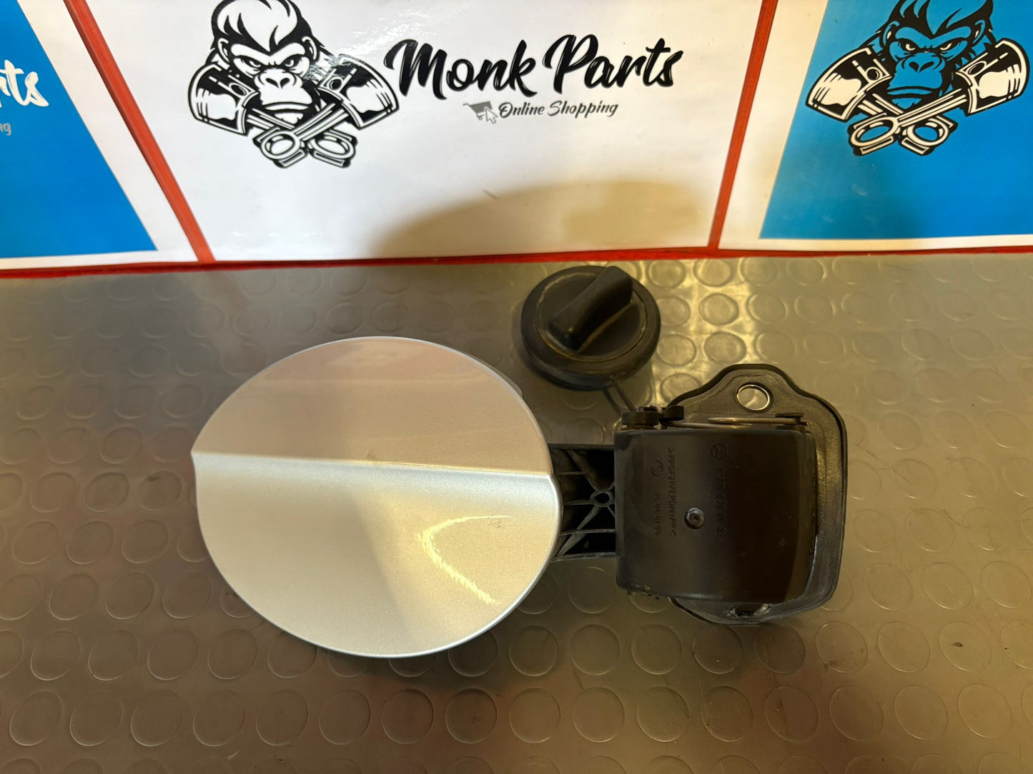 Tapa deposito MERCEDES CLS W219 A2196300082