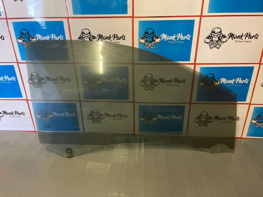 Cristal derecho RENAULT CLIO III 3 3 puertas