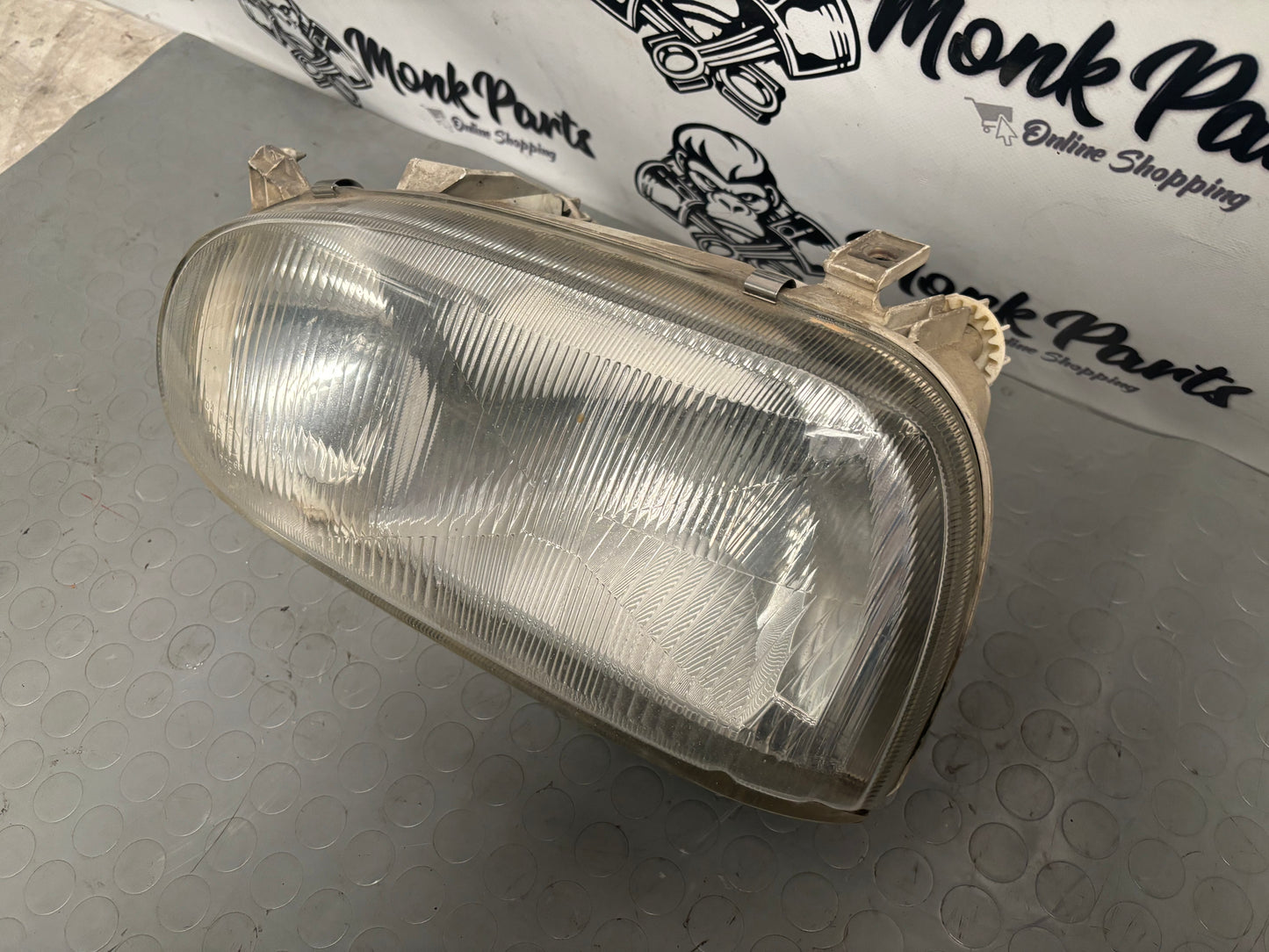 Faro delantero izquierdo VOLKSWAGEN GOLF III 3