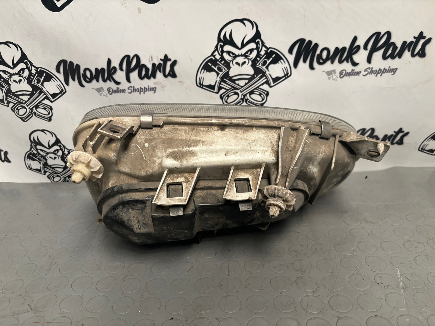 Faro delantero izquierdo VOLKSWAGEN GOLF III 3