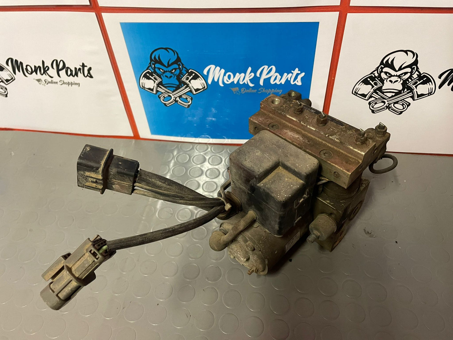 Modulo ABS MITSUBISHI 3000GT MB668392