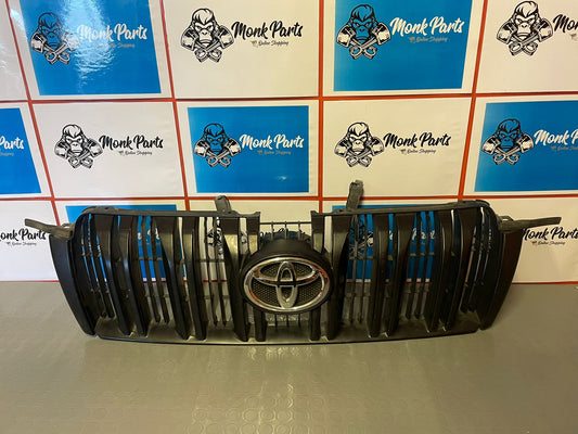 Parrilla delantera TOYOTA LAND CRUISER J15 150 Original