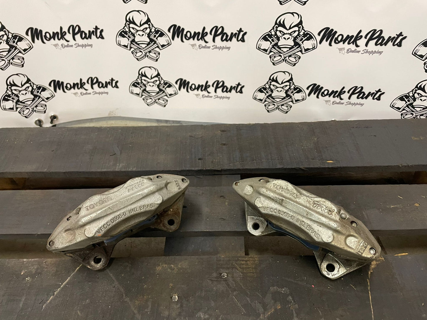 Pinzas freno delanteras TOYOTA HILUX VII Originales VFCC0368-0